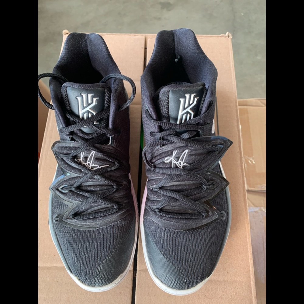 Kyrie Nike Air Zoom Turbo basketball shoes.